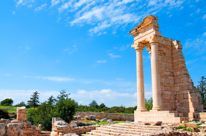 Heritage Sites with Guided Archaeological Tours